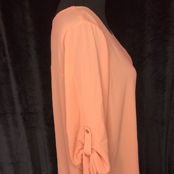 salmon colored top - Picture 2 of 3